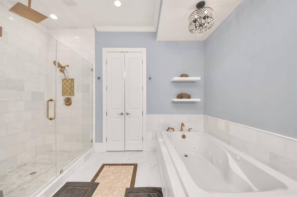 Primary bath.