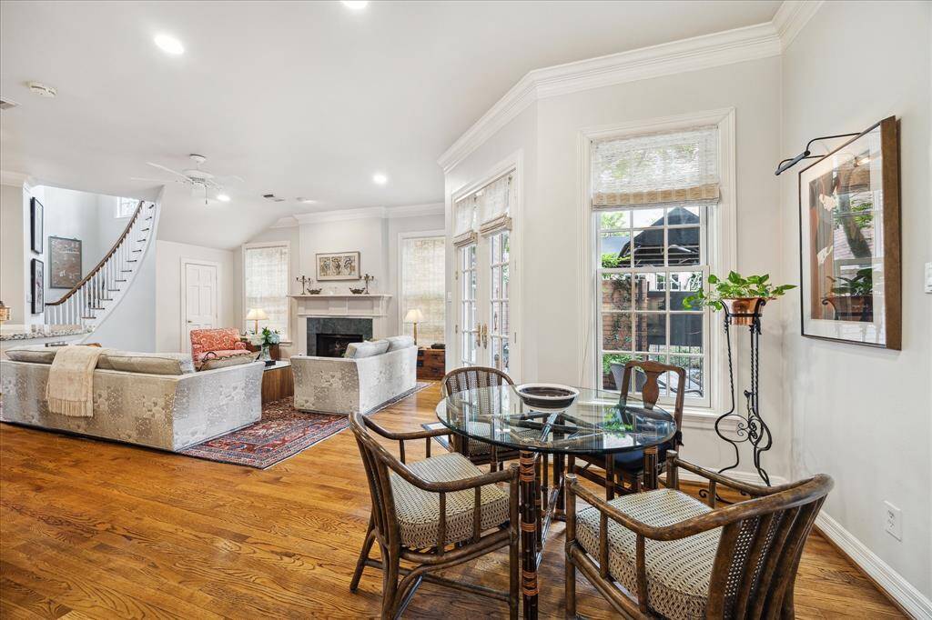 Kitchen opens up to the breakfast area and den