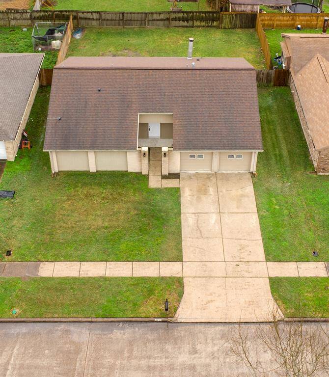 Large driveway for multiply cars
