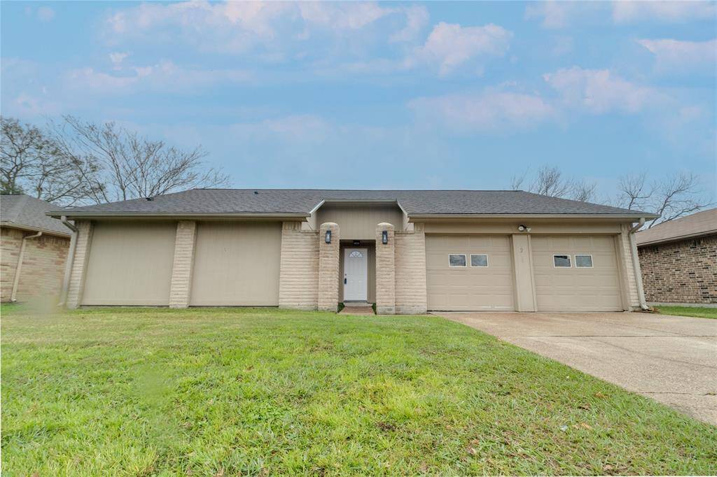 This Lovely home has a big front yard for kids to paly.