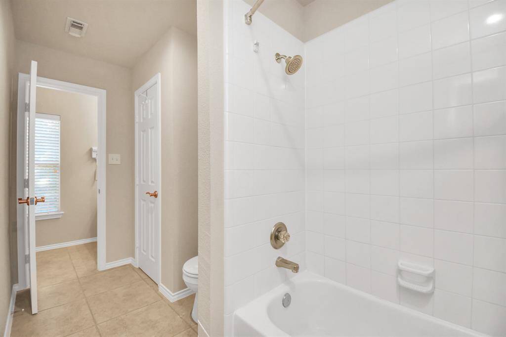 2nd bed room has simi-private onsuite.