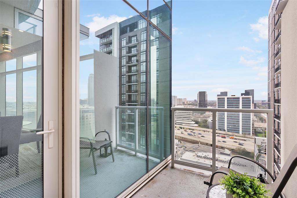 The cozy private patio provides a great space to relax in the afternoons!