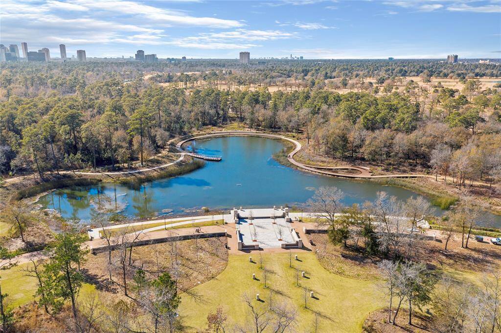 Enjoy the great outdoors in the Eastern Glades at Memorial Park!