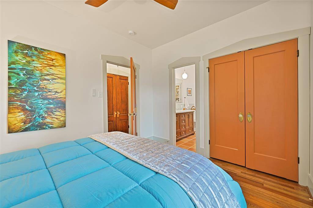 Full bath is a jack and Jill with access from both bedrooms