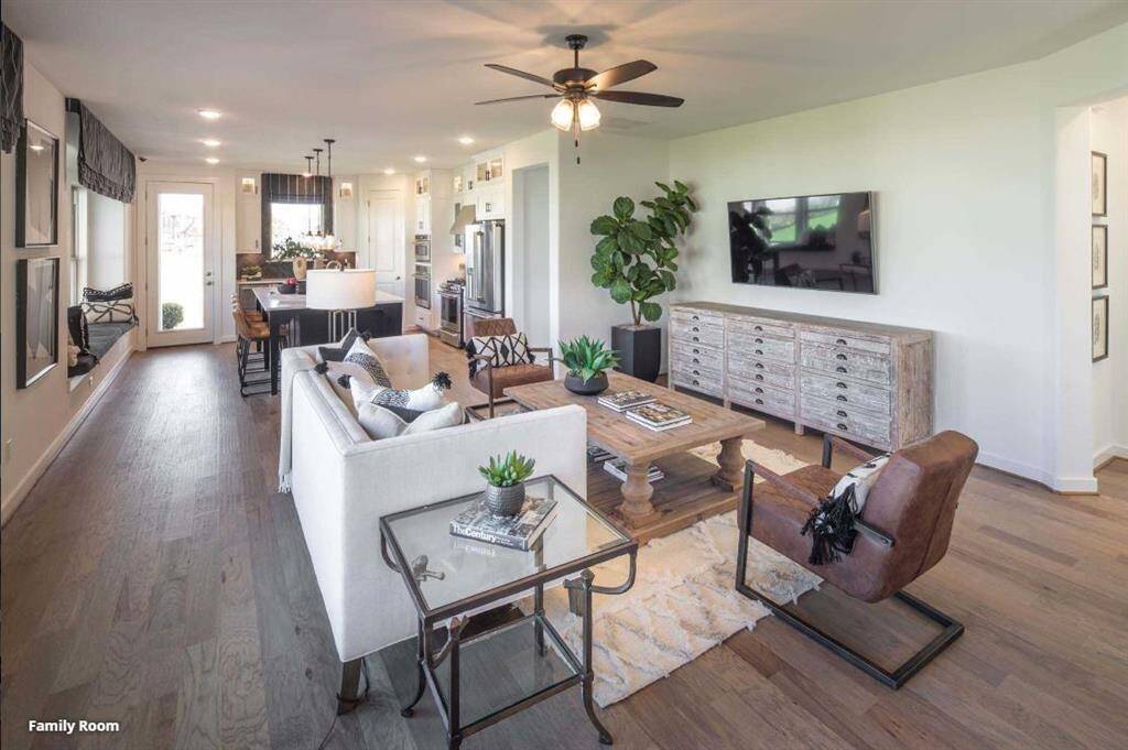 Family Room (Representative)