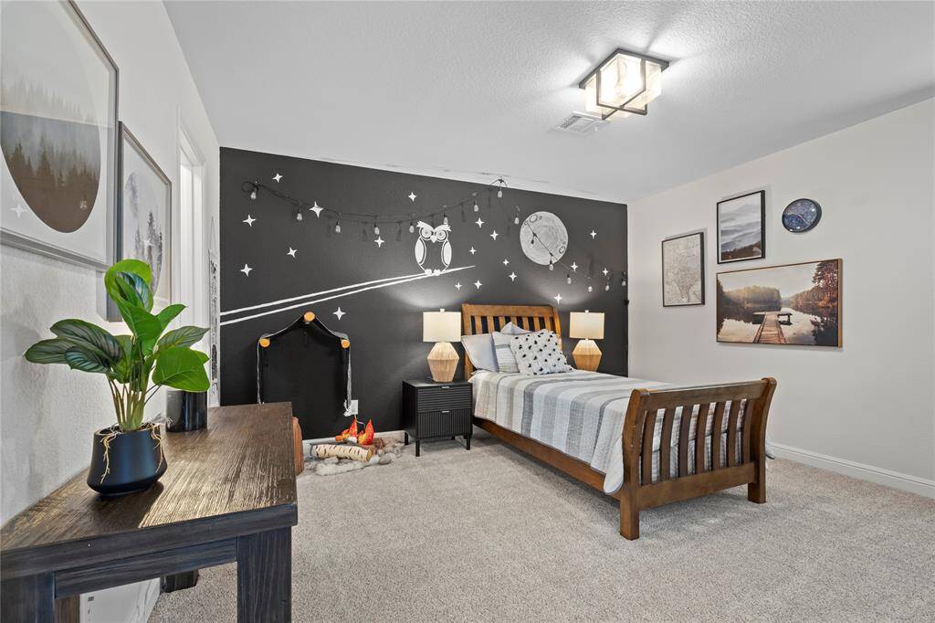 Builder model home, Saratoga builds homes with large square footage.