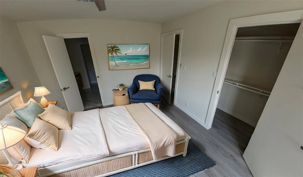 Secondary bedroom with its own bathroom