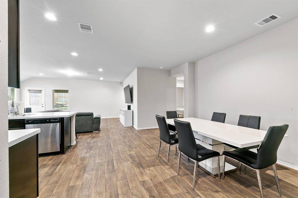 Formal Dining