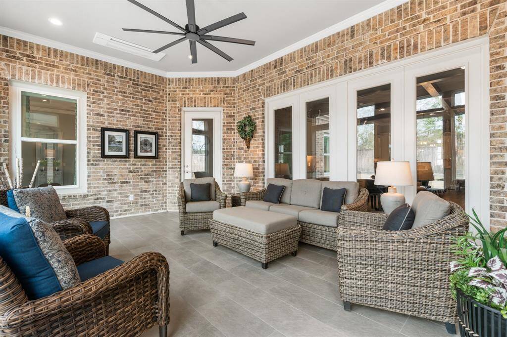 Enjoy year-round comfort in the sunroom!