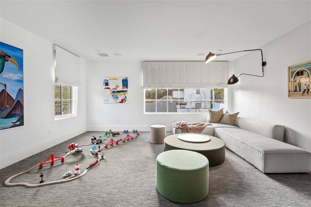 Playroom/Quarters