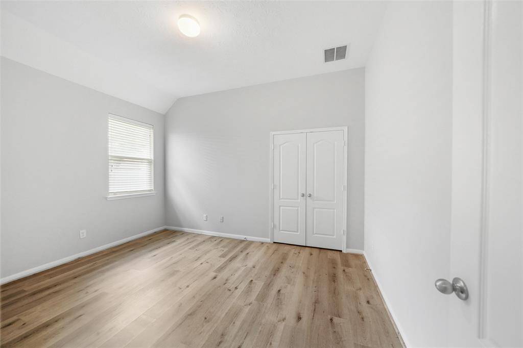 This versatile bonus room is ready to be whatever you need—kids’ game room, home office, personal gym, or creative space.