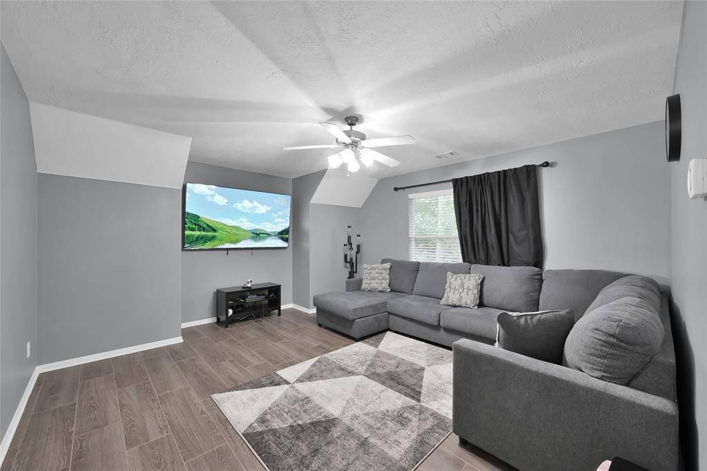 Upstairs Game Room / Family Room / Flex Room
