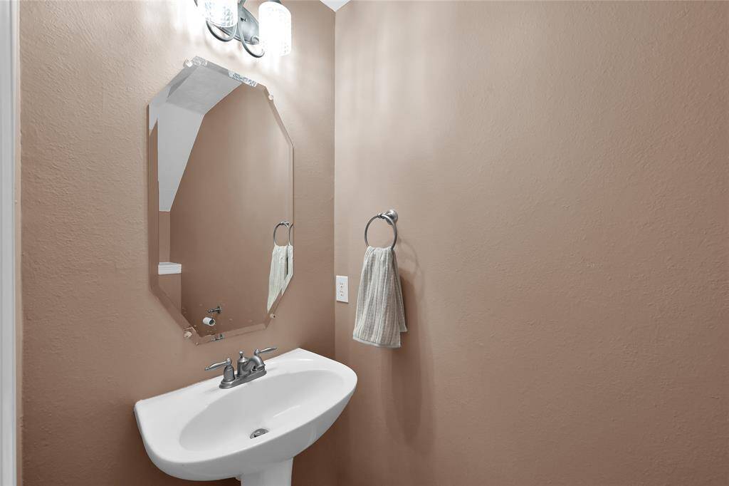 Powder room downstairs