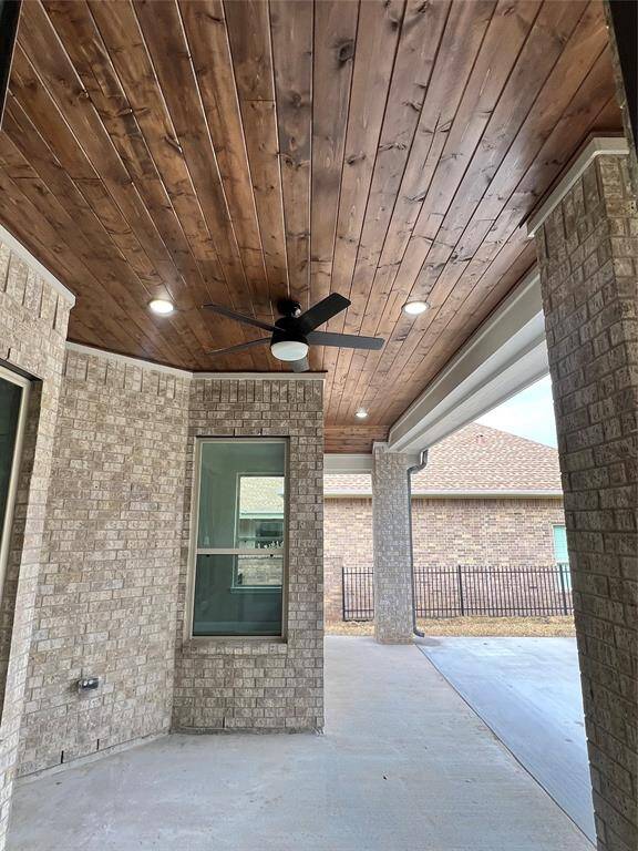 Other Interior Picture of a Similar Utility Room with Sink Built by Tx Best Home Builder.