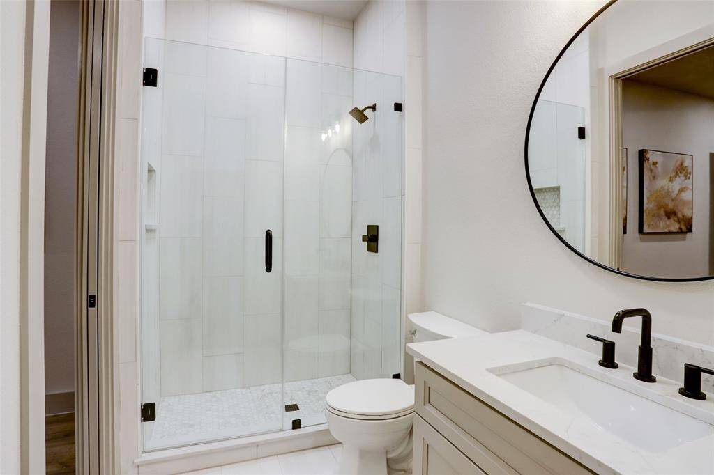 Ensuite bath