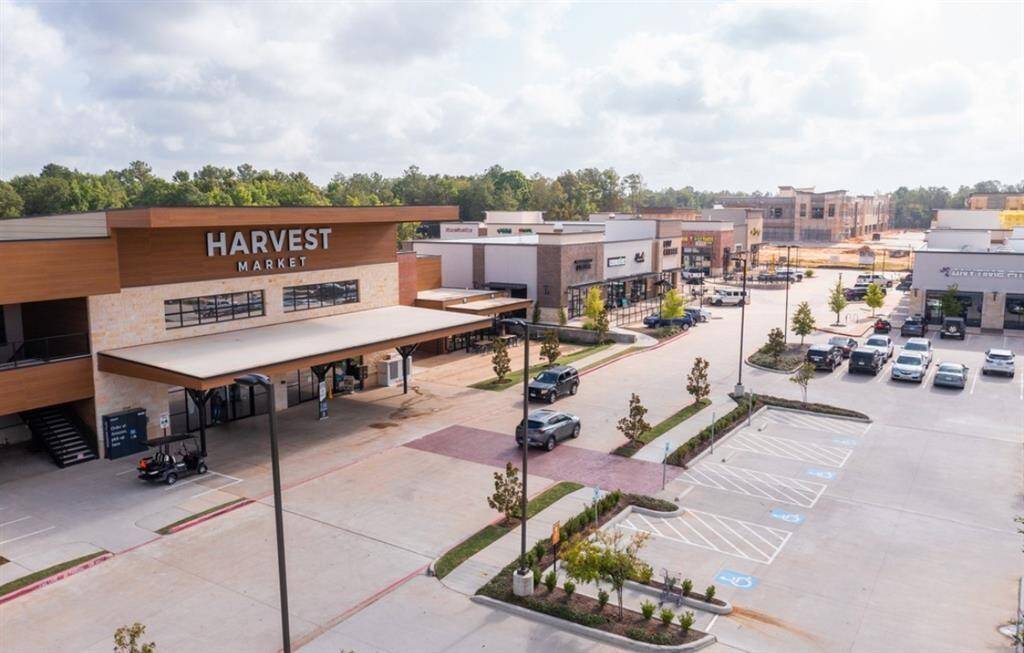 Pine Market Grocery Store
