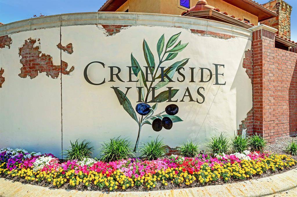Prime location with easy access to Downtown, Galleria Area, I-1, and 610. Spring Valley Police and Memorial Village Fire Department!