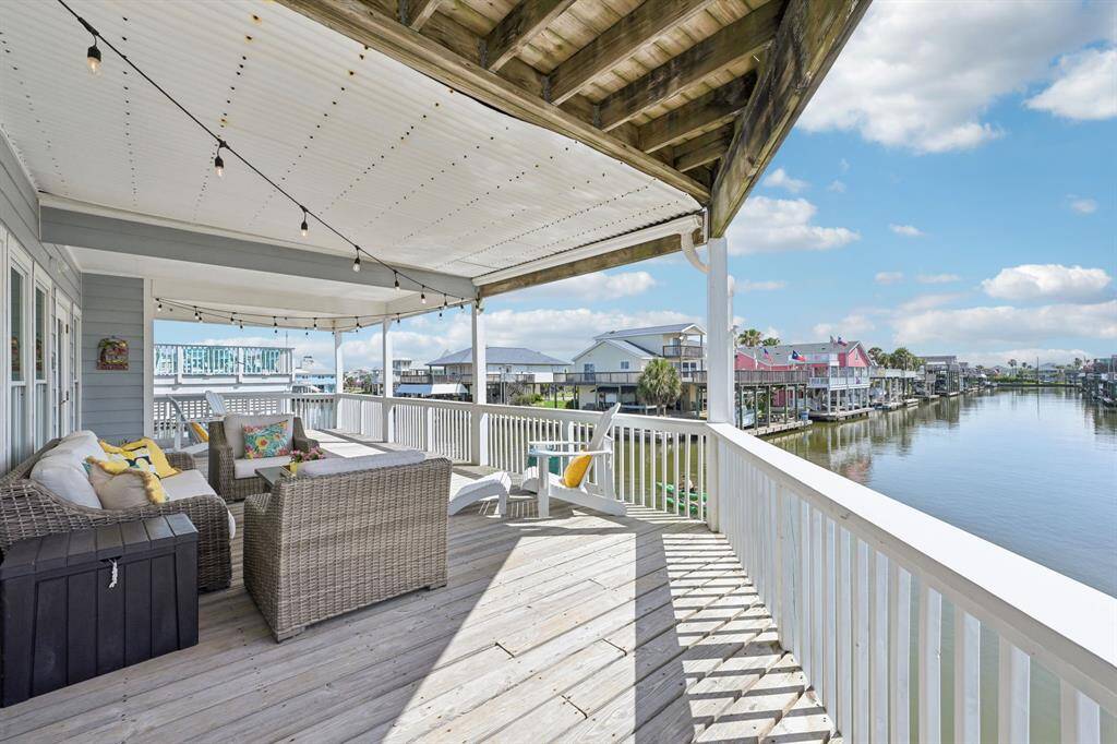 deck off living room and kitchen!