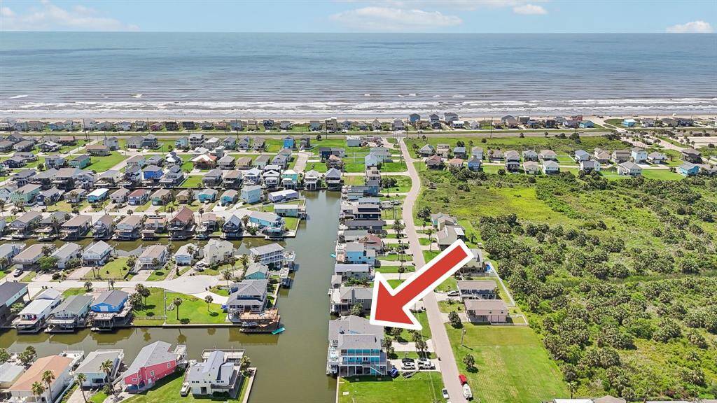 LOCATION! Proximity to beach