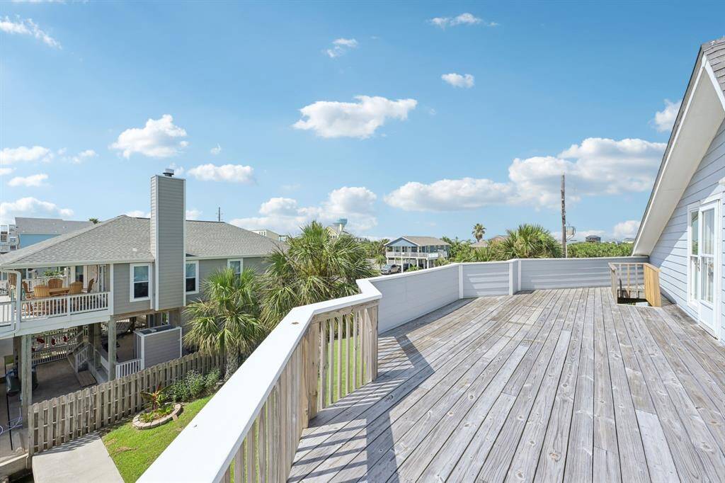 Second floor deck!