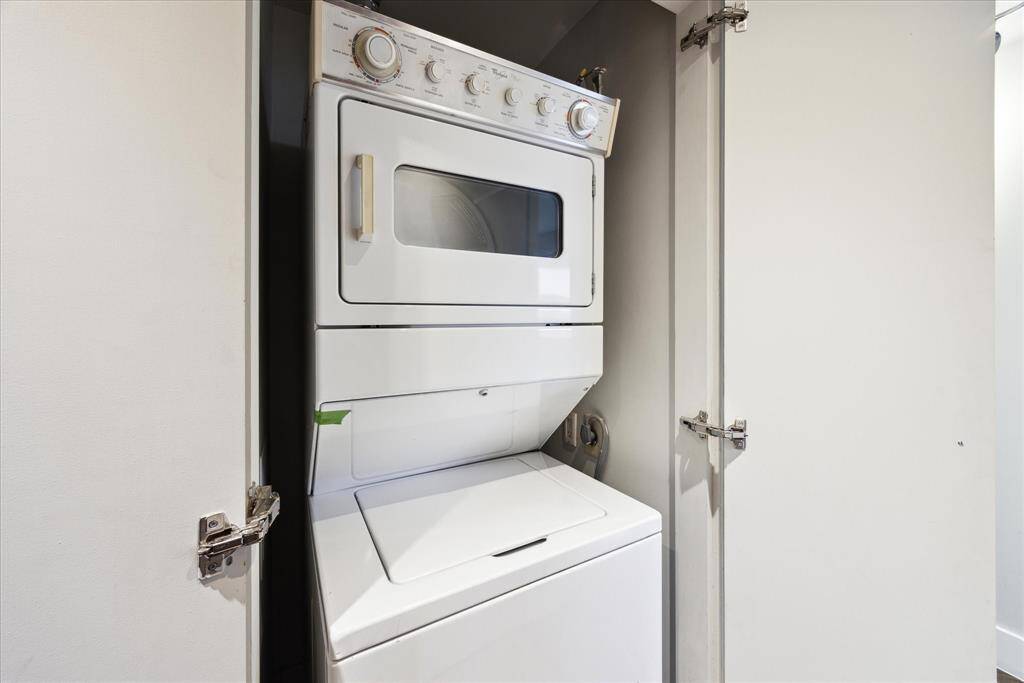 Washer & Dryer included