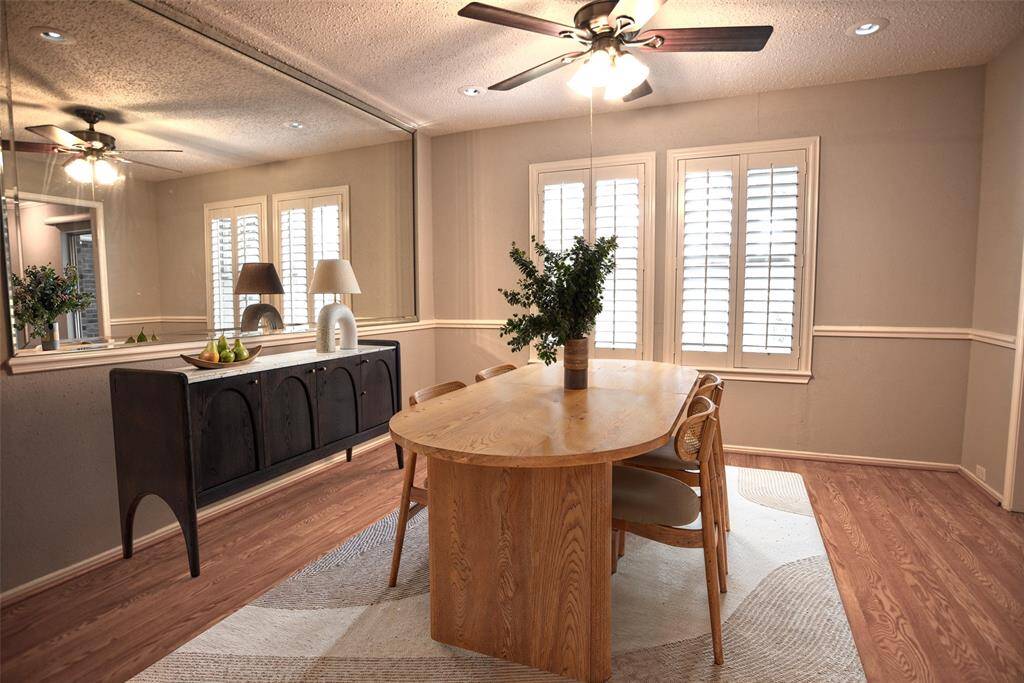 Dining Area - virtually staged