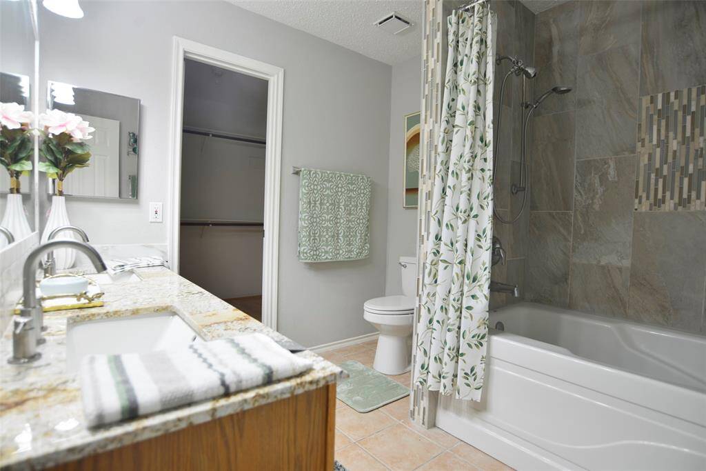 Primary Bath with dual sinks