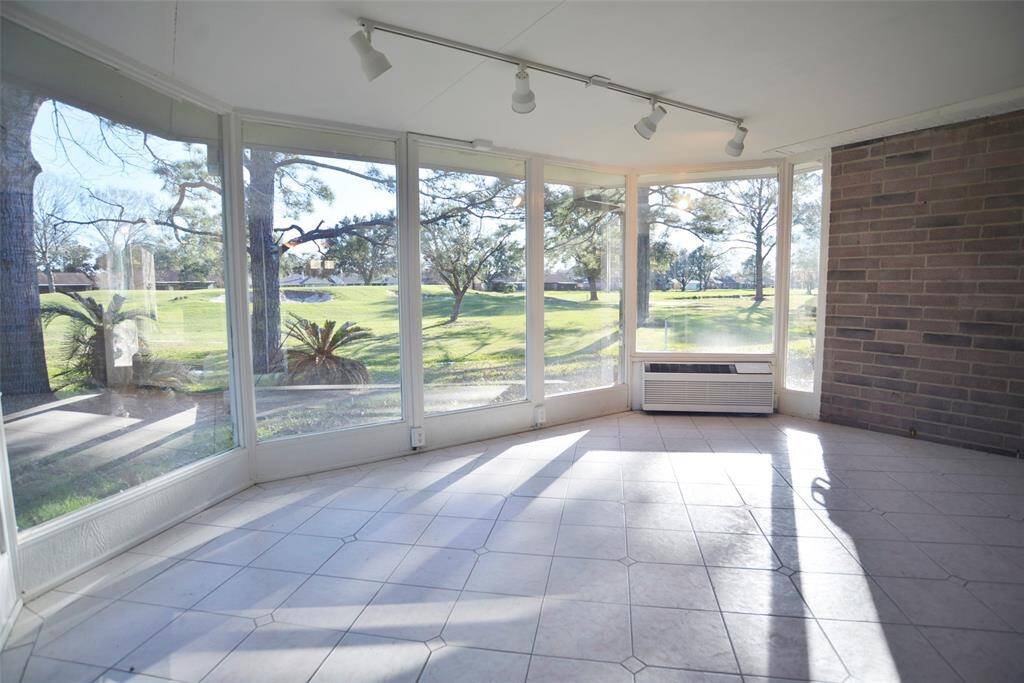 Large glass solarium room