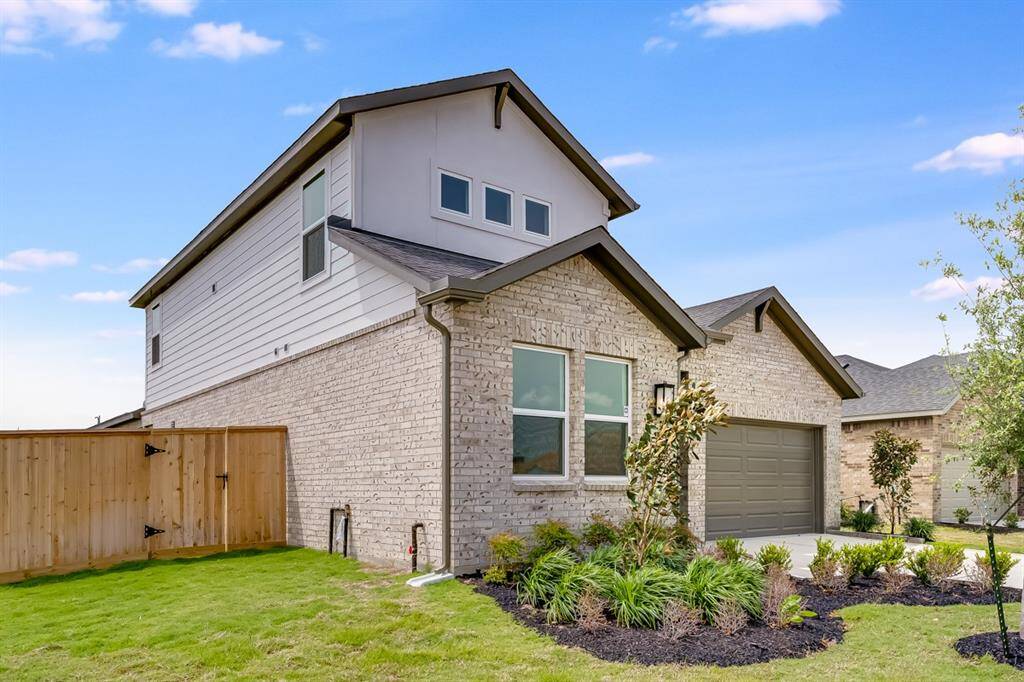 9739 Rialto Heights ~ Ready Now