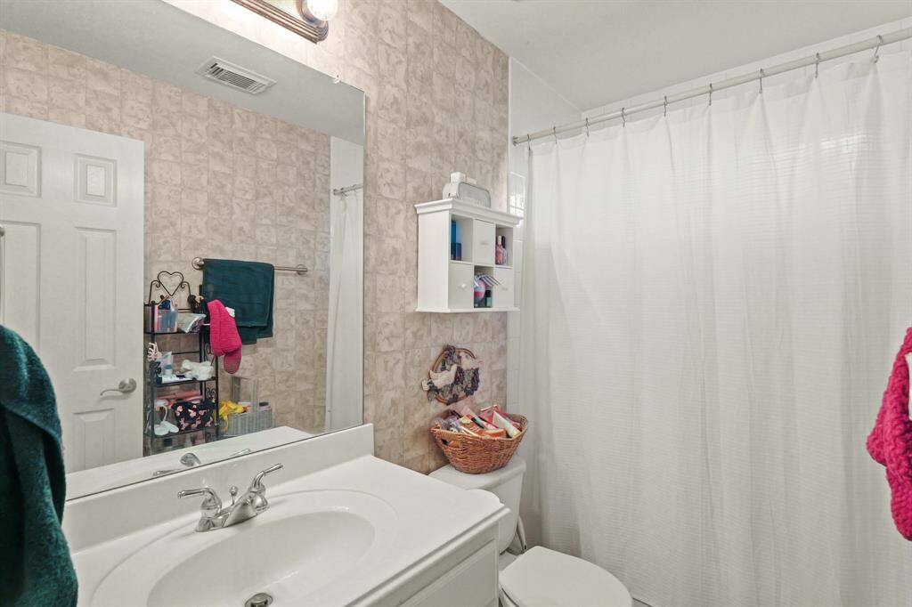 2nd full bath upstairs
