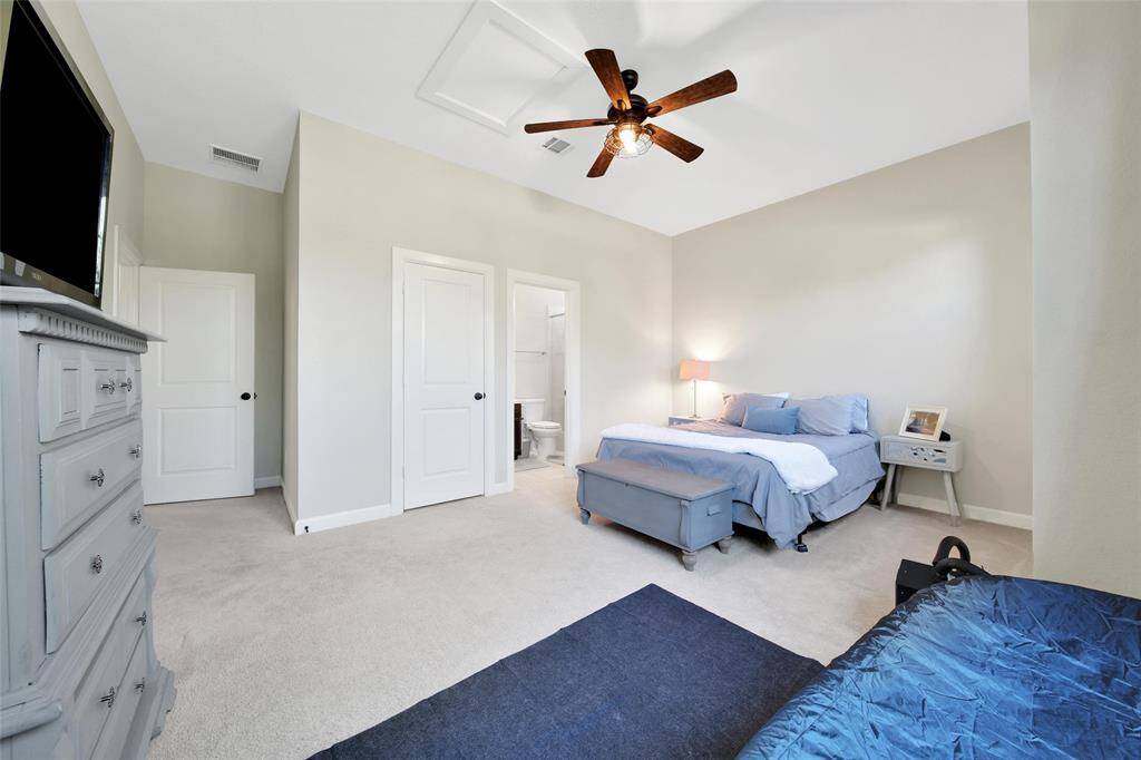 View of secondary bedroom #2 :2.