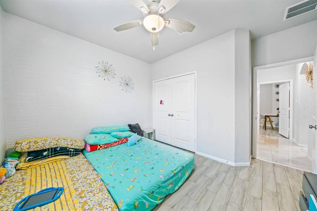Bedroom #1