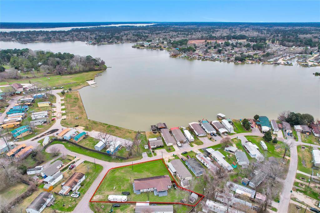 Enchanted Waters on the shores of Lake Conroe