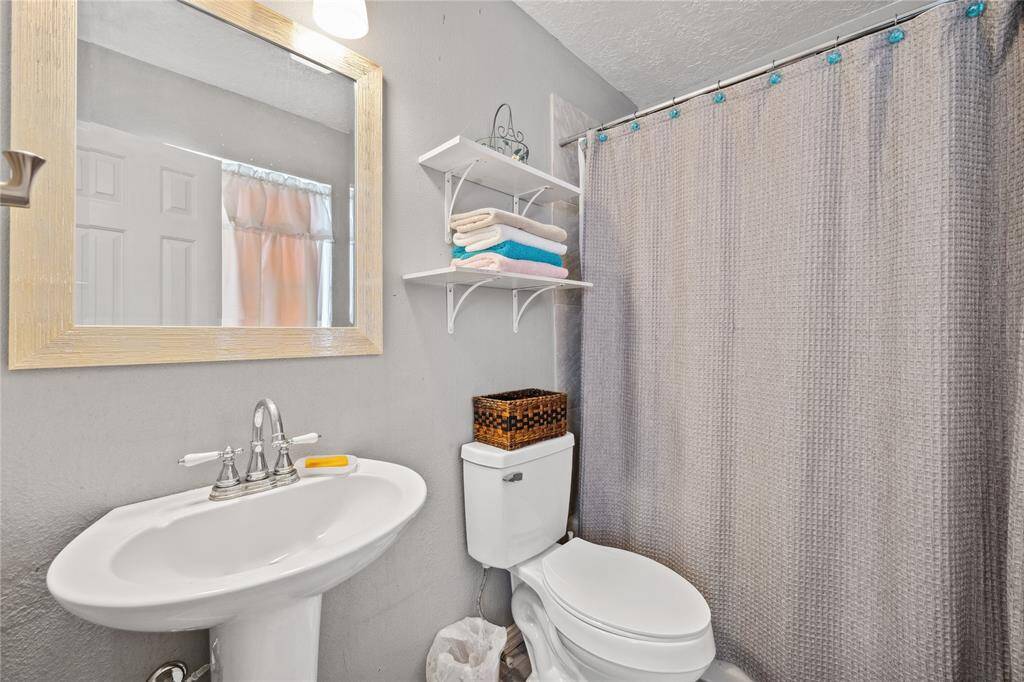 Full bath in the guest home/pool house!