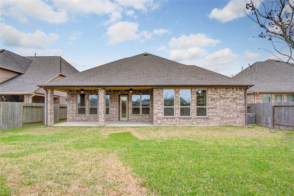 Zoned to desirable CCISD schools and conveniently located to grocery stores and restaurants, this home has it all!