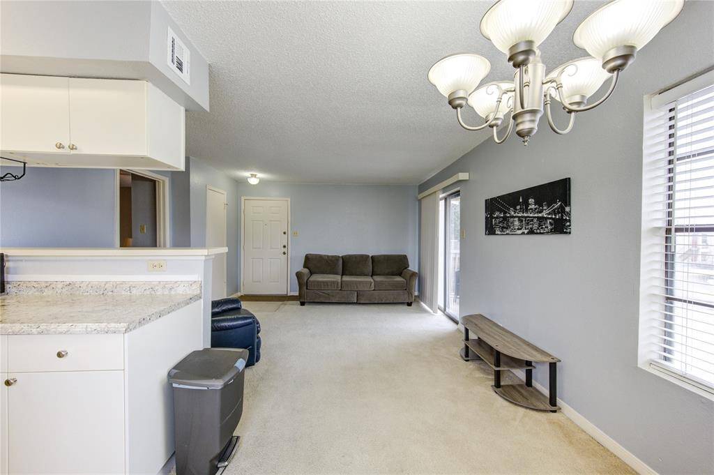 Dinning/Kitchen/ Living Room combo