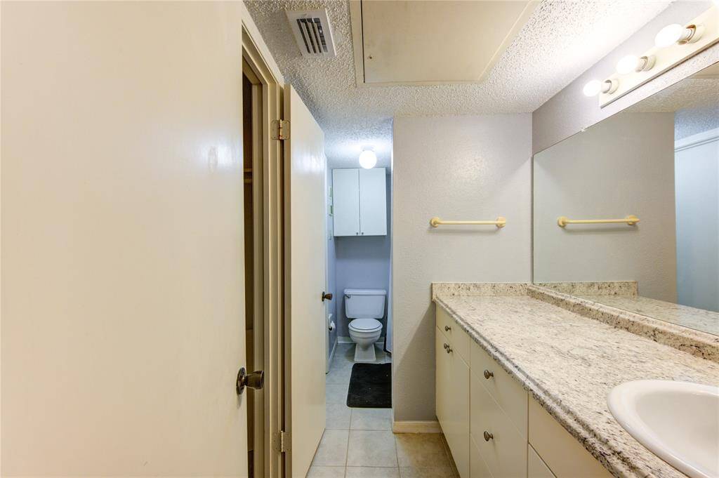 En-suite bathroom