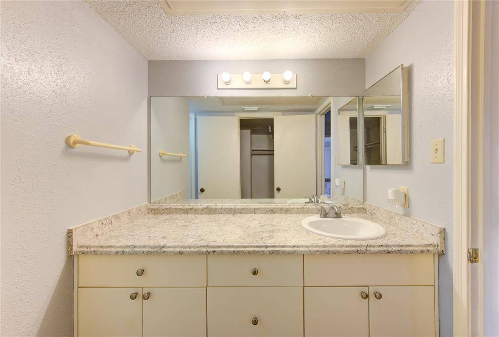 En-suite bathroom