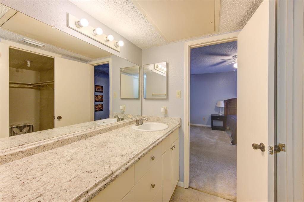 En-suite bathroom