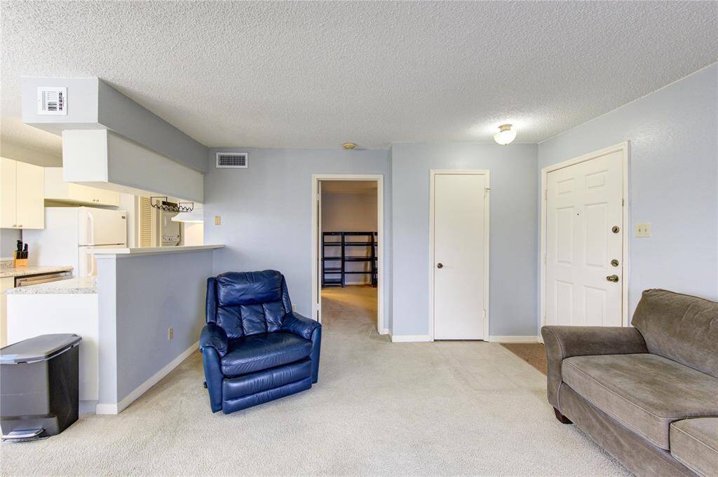 Living Room. Kitchen combo