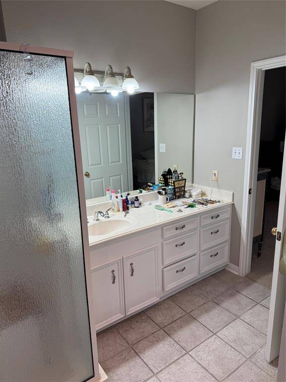 Separate shower and additional sink.
