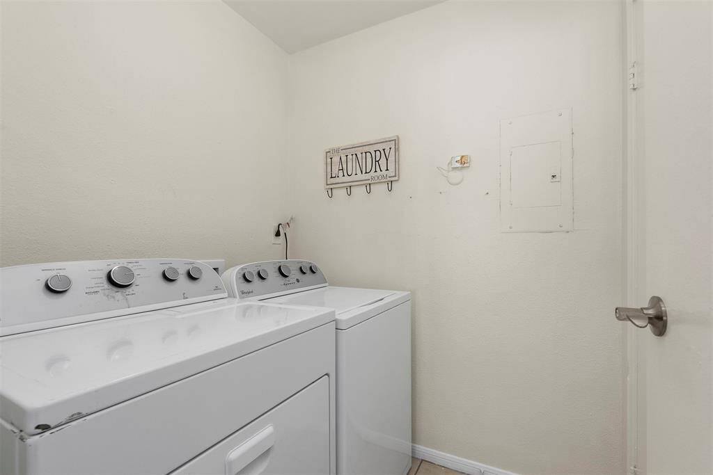 Guests will love having the option to wash their clothes and beach towels to stay fresh at the beach!