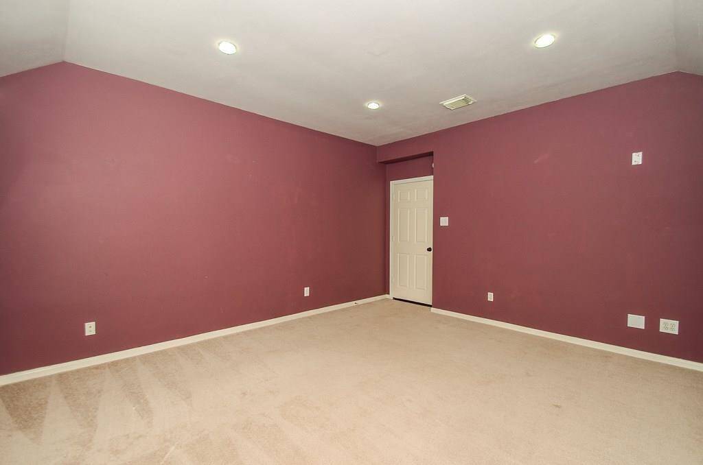 Upstairs Bonus room