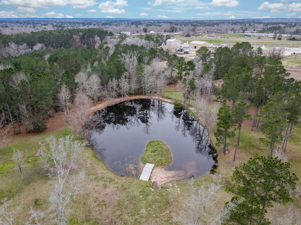 Some folks say that where there is water, there is peace. 'Nuf said.