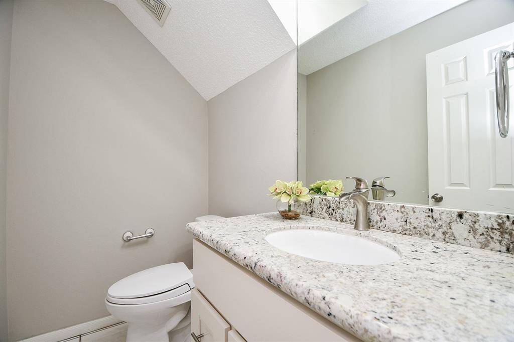 Powder room