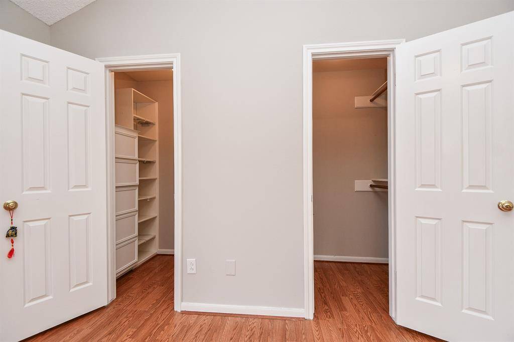 Walk-in closet