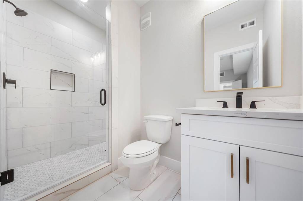 Photos of a different duplex to show similar finishes