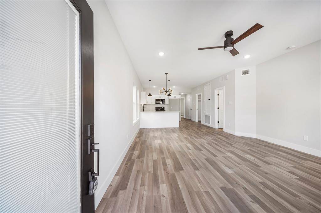 Photos of a different duplex to show similar finishes