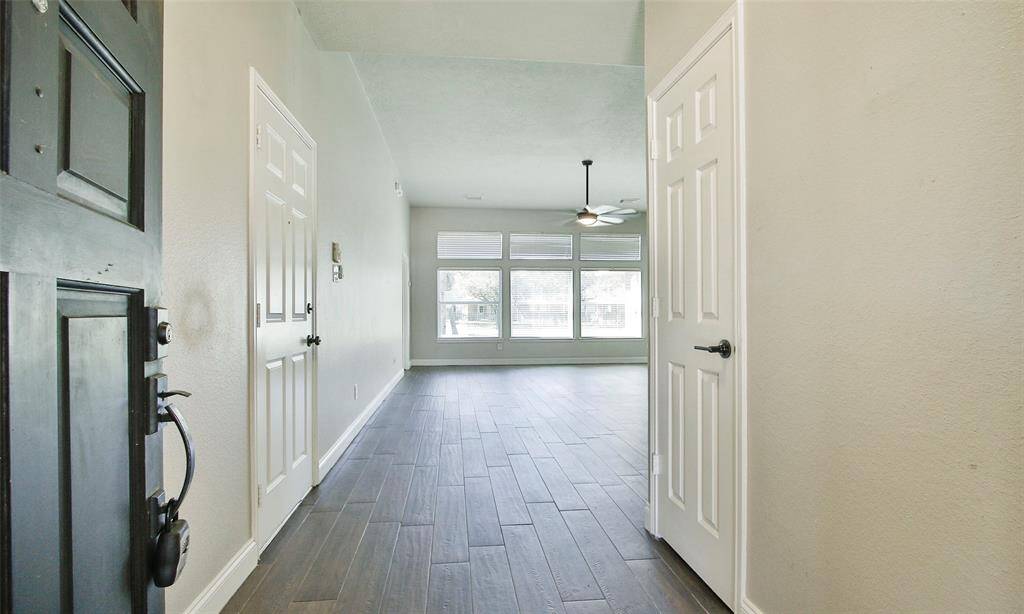 Enter into this home with gorgeous open floor plan flooded with natural light.