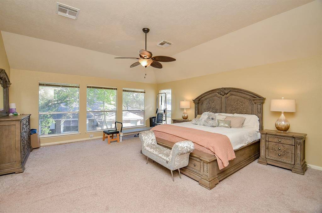 THIS IS A KING SIZE BED. LOOK AT ALL THE ADDITIONAL SPACE! NOTICE THAT THE MAJORITY OF THE HOME IS ONE PAINT COLOR! A GREAT CANVAS FOR YOUR OWN PERSONAL ACCENT WALLS